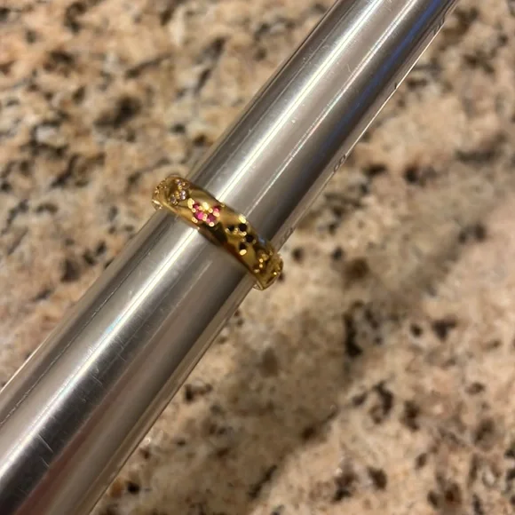 Engagement ring - Picture 1 of 3